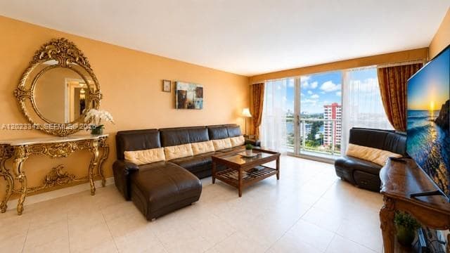 3140 S Ocean Dr # 1210, Hallandale Beach, FL 33009 photo 3