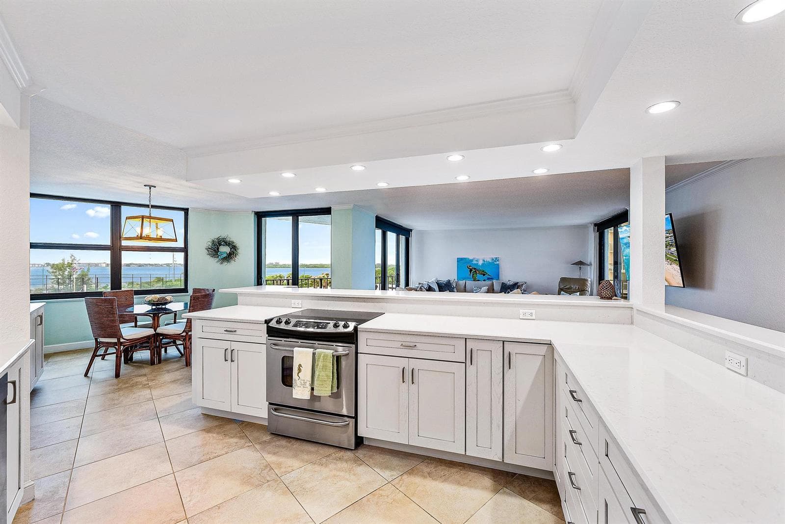 5420 N Ocean Drive # 305, Singer Island, FL 33404 photo 5