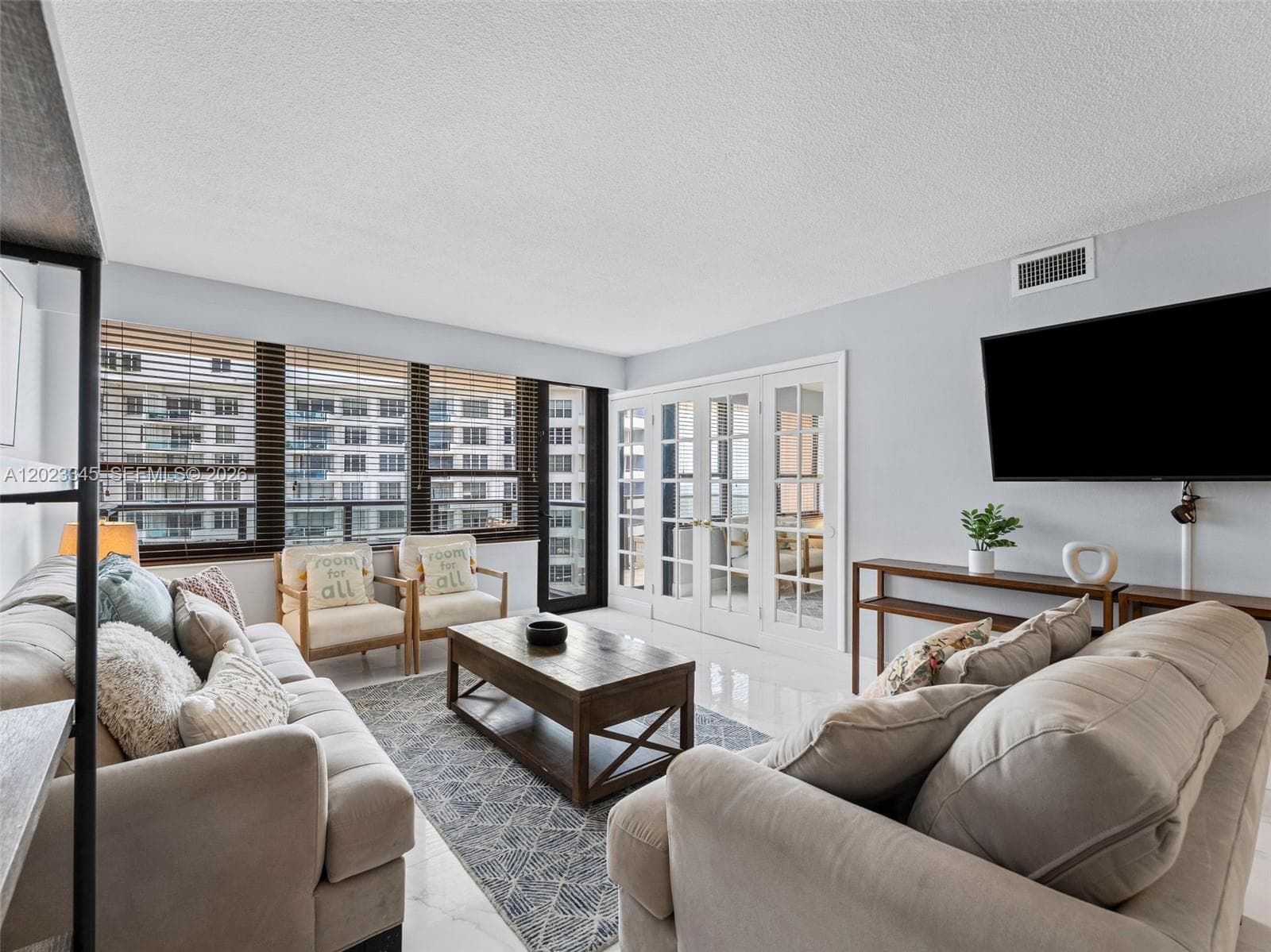5225 Collins Ave # 1509, Miami Beach, FL 33140 photo 2