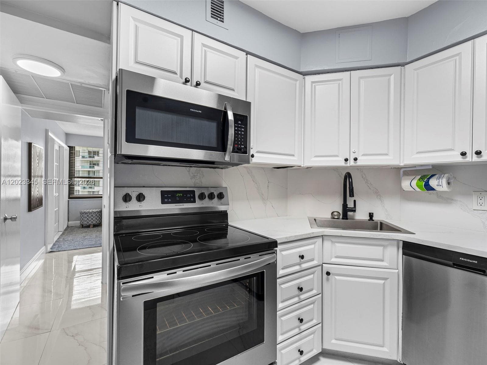 5225 Collins Ave # 1509, Miami Beach, FL 33140 photo 5