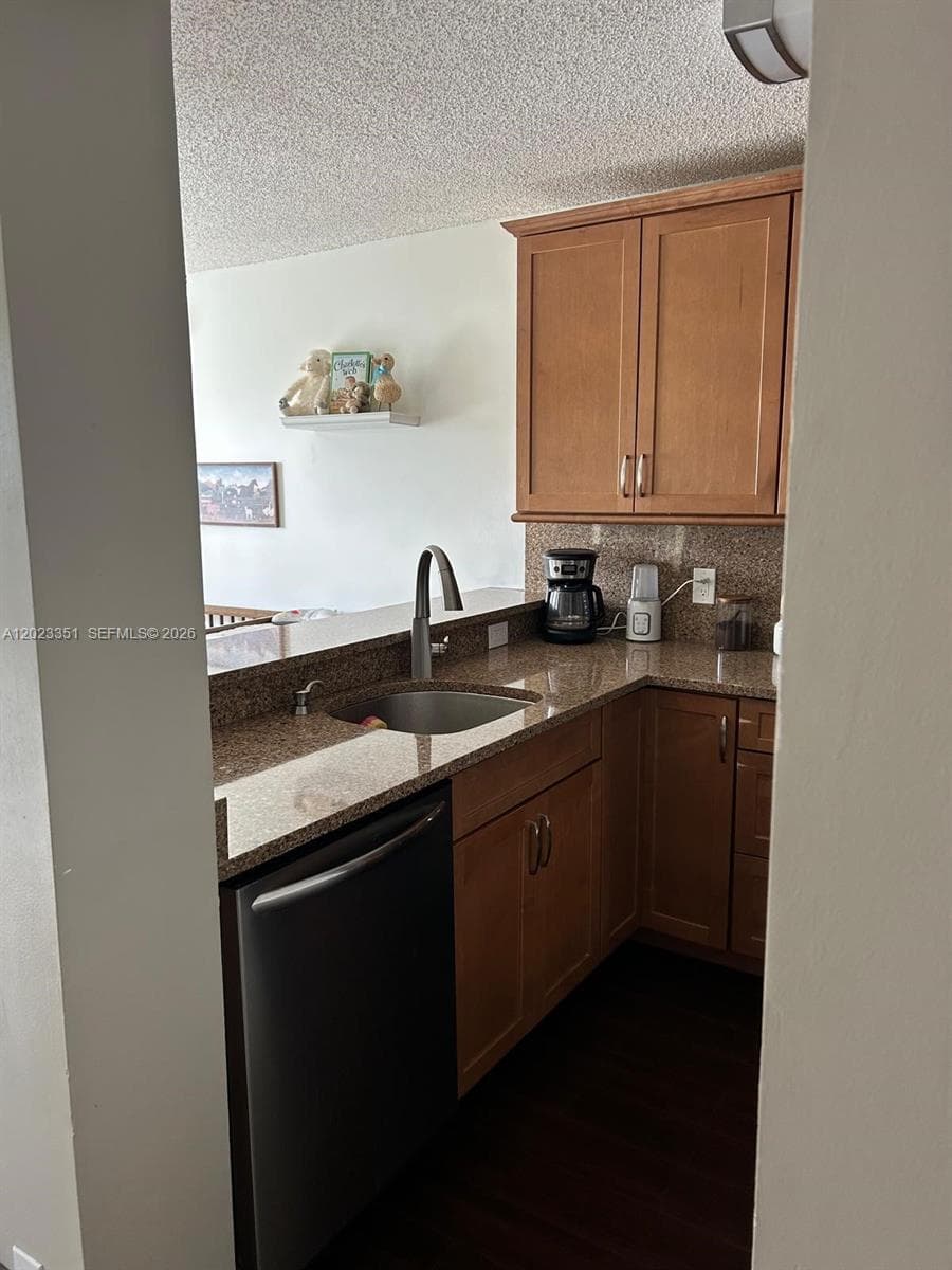 977 Coral Club Dr # 977, Coral Springs, FL 33071 photo 4