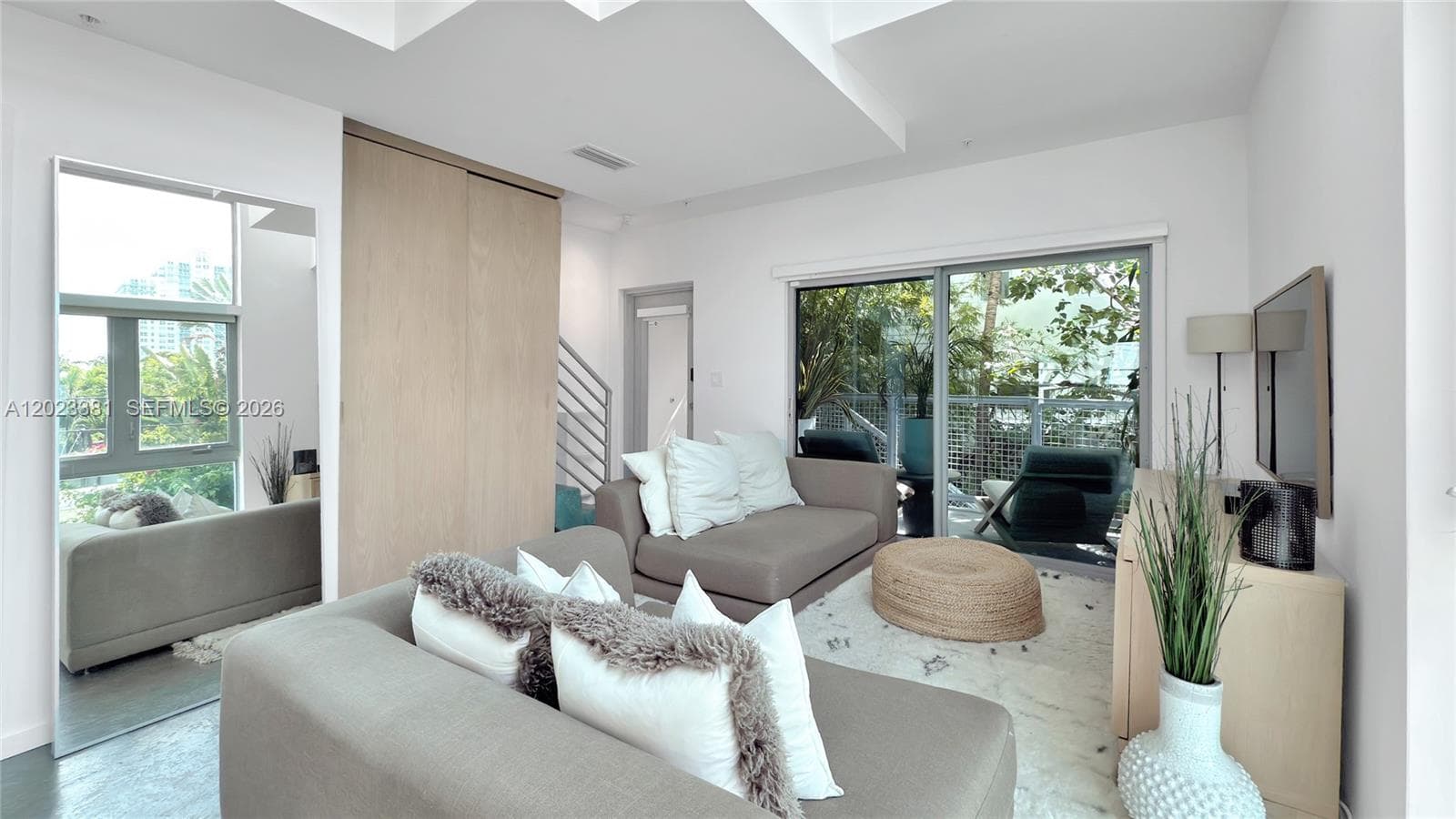 734 Michigan Ave # 7, Miami Beach, FL 33139 photo 2