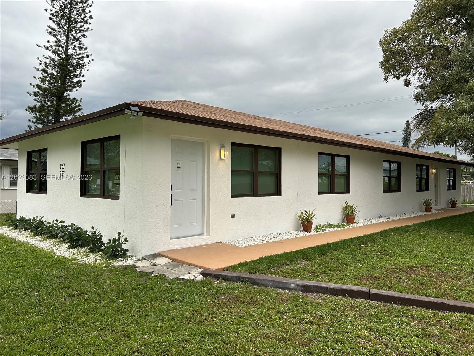 251-253 SW 11th St, Dania Beach, FL 33004 photo 3