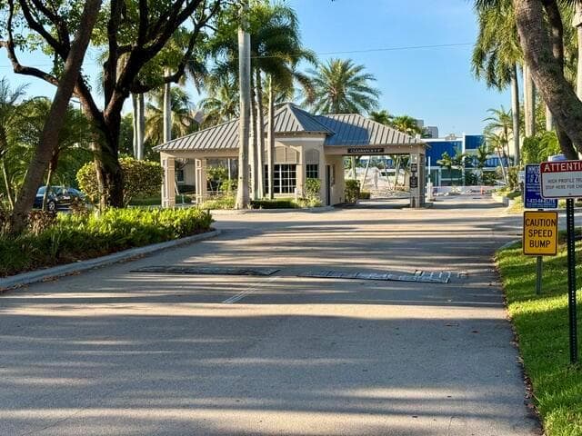21 Royal Palm Way # 2020, Boca Raton, FL 33432 photo 2