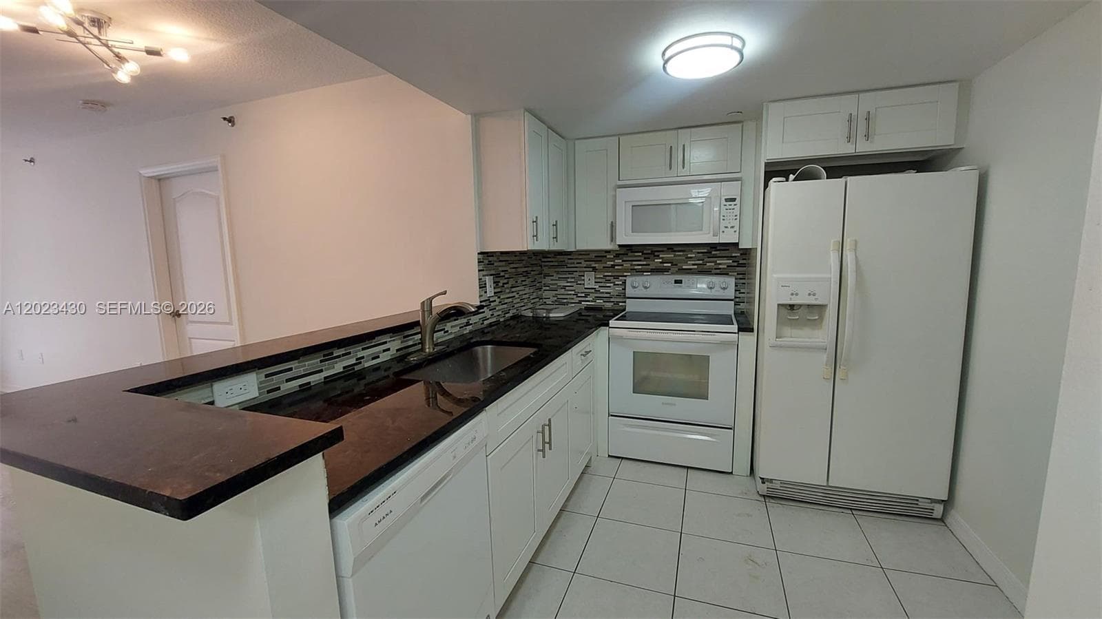 2642 Collins Ave # 408, Miami Beach, FL 33140 photo 3