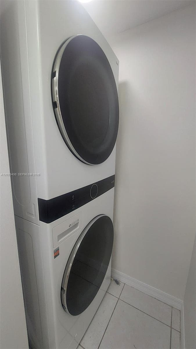 2642 Collins Ave # 408, Miami Beach, FL 33140 photo 4