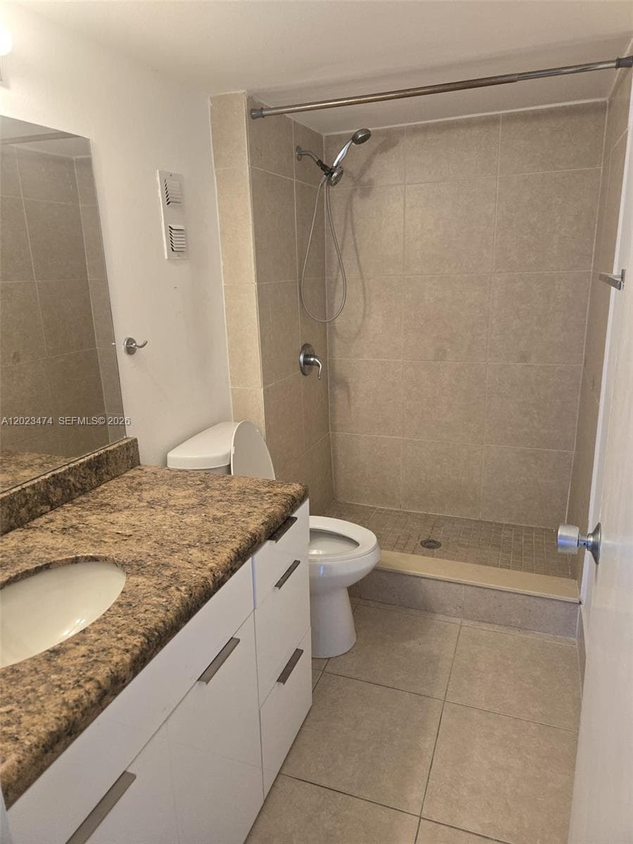 16950 W Dixie Hwy # B320, North Miami Beach, FL 33160 photo 3