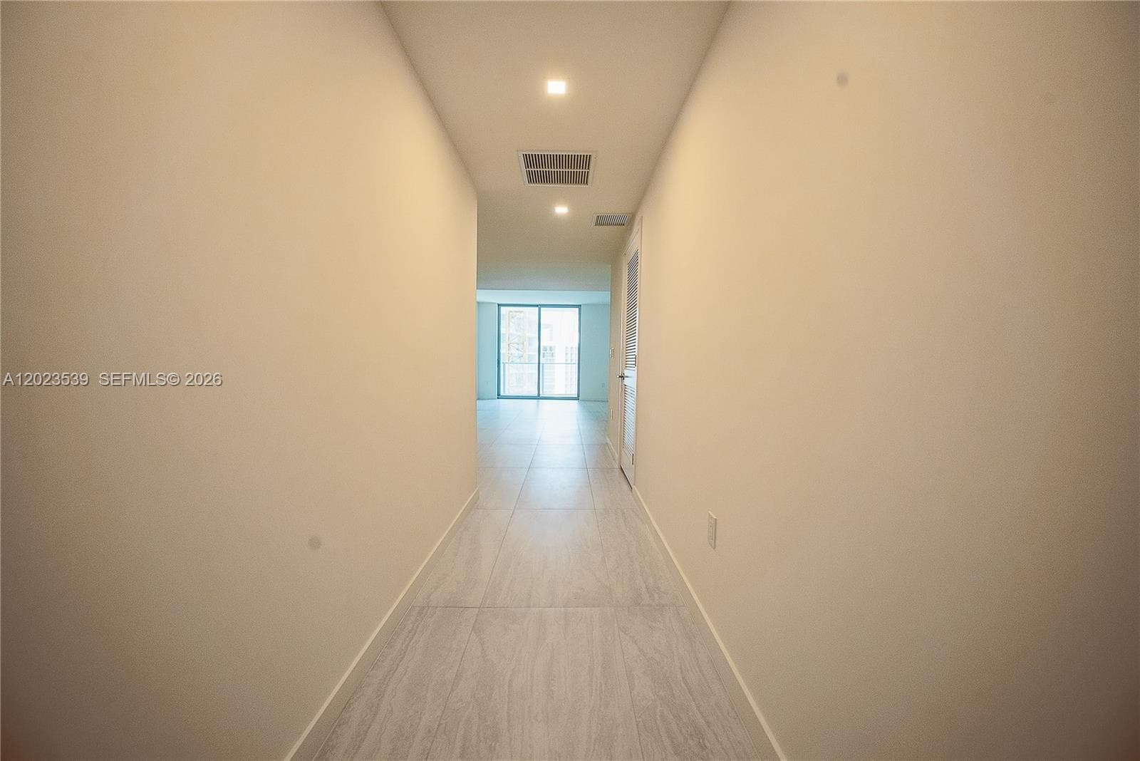 77 SE 5th St # 2203, Miami, FL 33131 photo 2