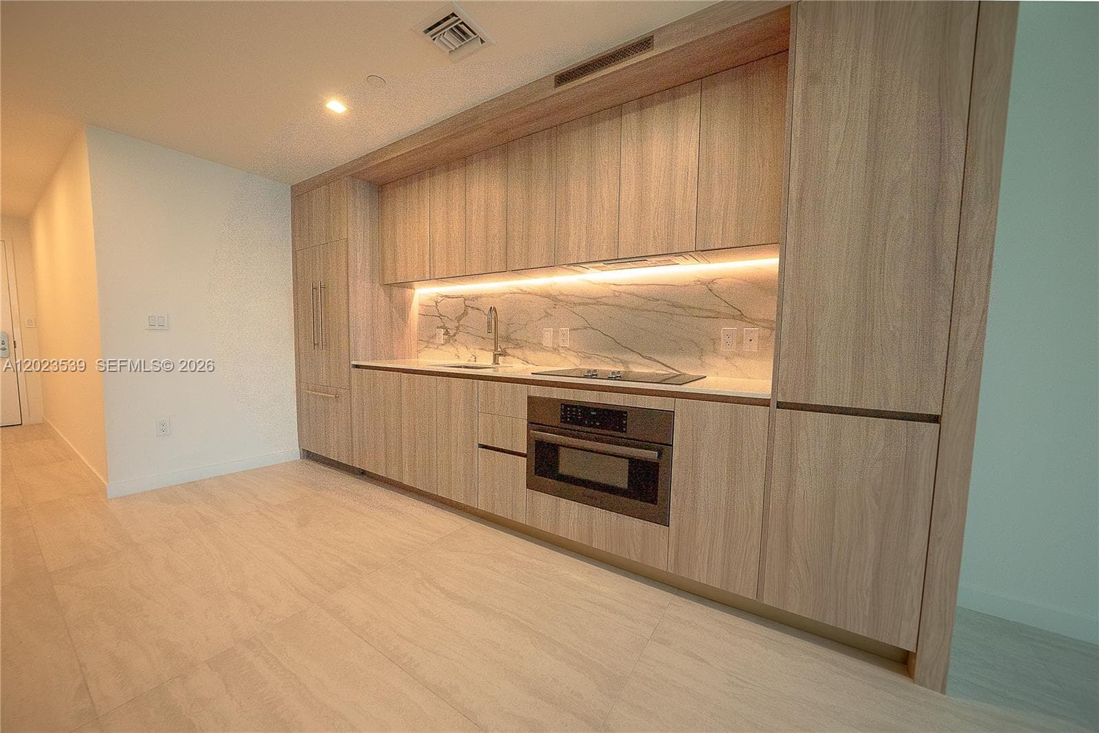 77 SE 5th St # 2203, Miami, FL 33131 photo 3