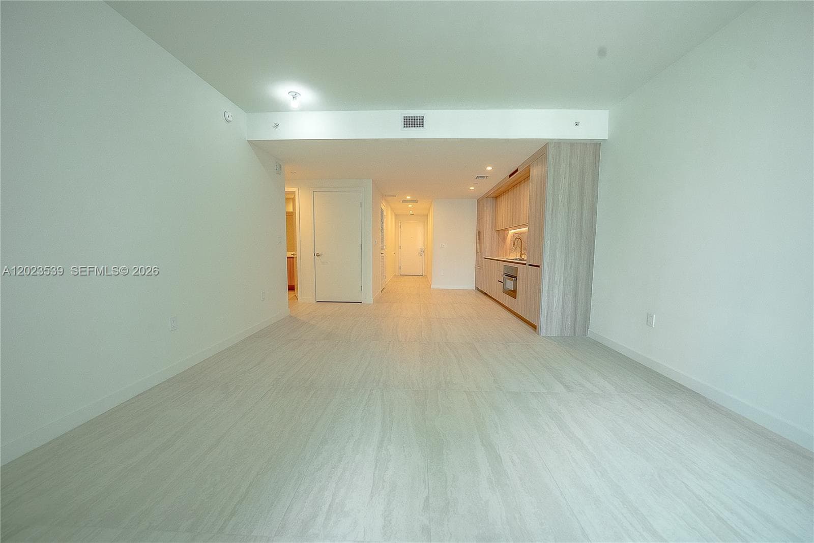 77 SE 5th St # 2203, Miami, FL 33131 photo 5