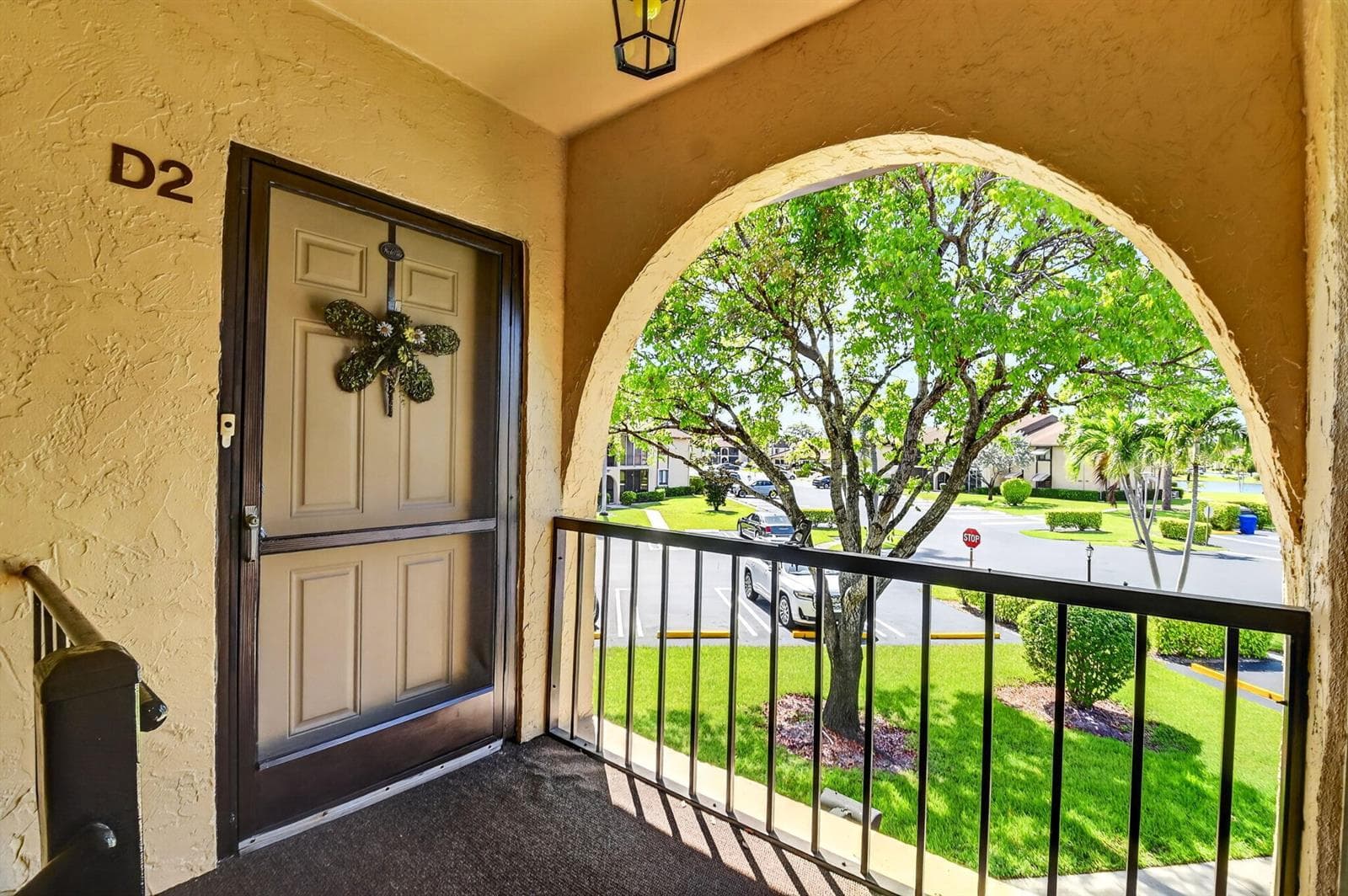 207 Pine Hov Circle # D2, FL 33463 photo 2
