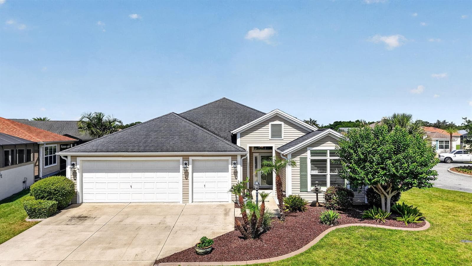 3746 New Moon Avenue, The Villages, FL 32163 photo 2