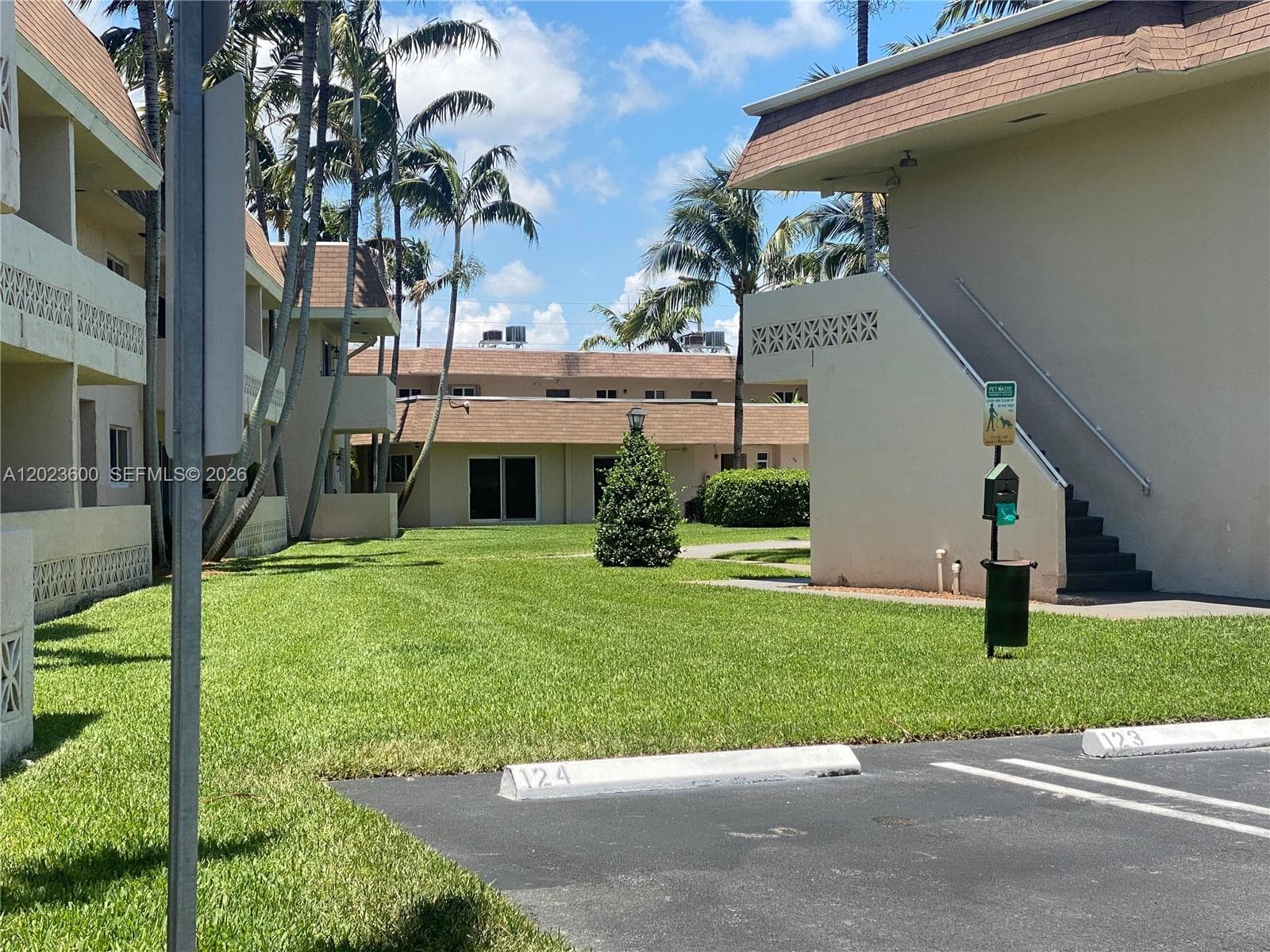 14500 SW 88th Ave # 224, Palmetto Bay, FL 33176 photo 4