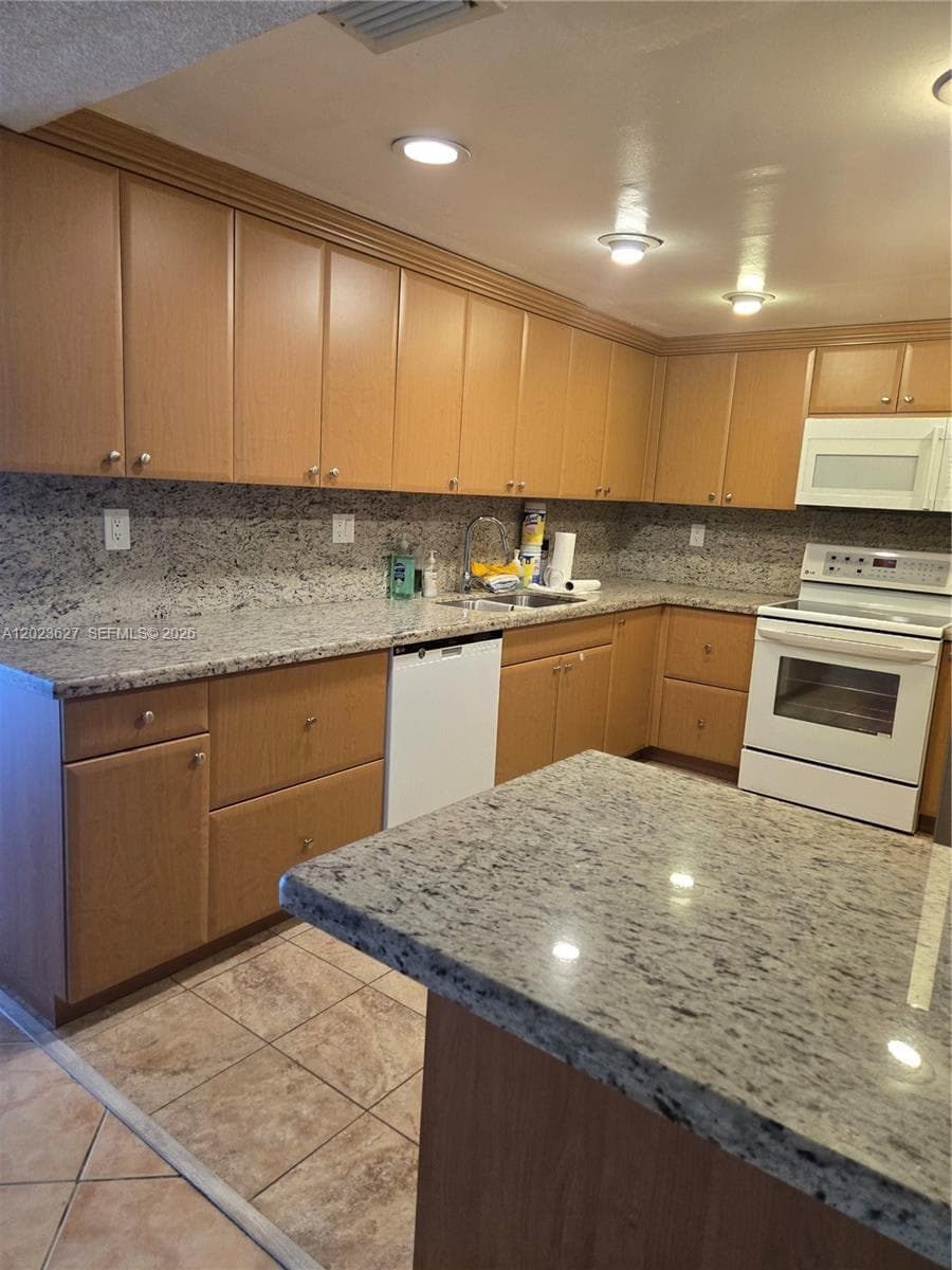9735 NW 52nd St # 208, Doral, FL 33178 photo 3