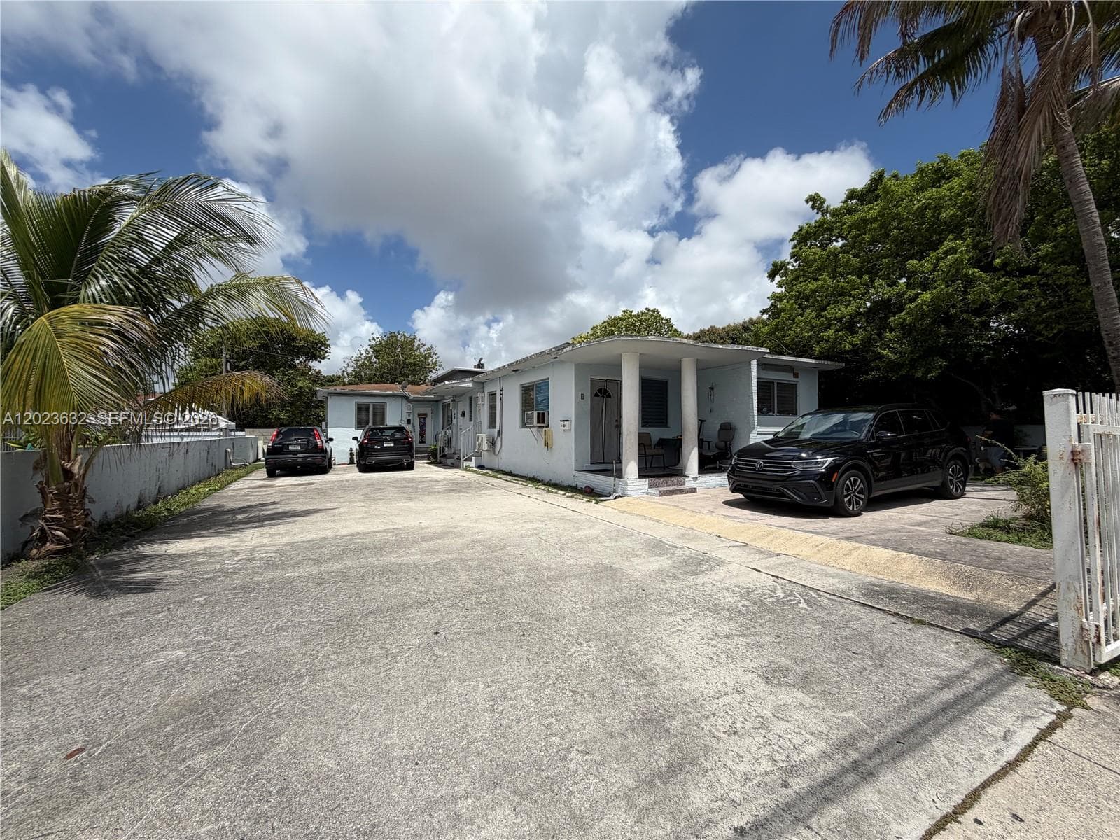 130 NW 16th Ave, Miami, FL 33125 photo 2