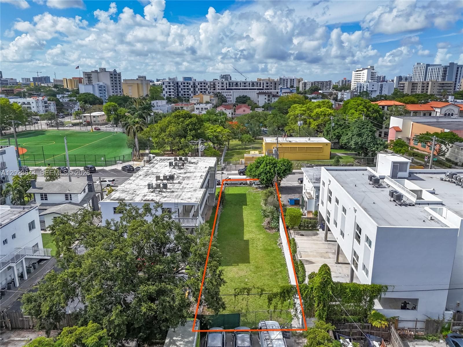 718 SW 4th St, Miami, FL 33130 photo 3
