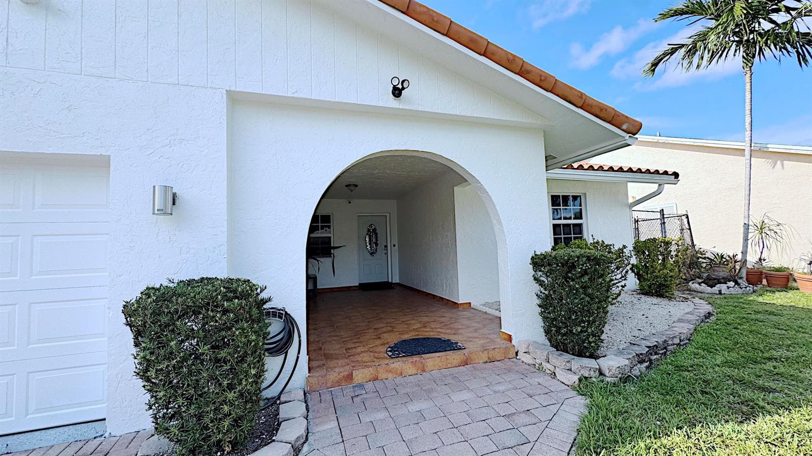 411 SE 4th Street, Dania Beach, FL 33004 photo 4