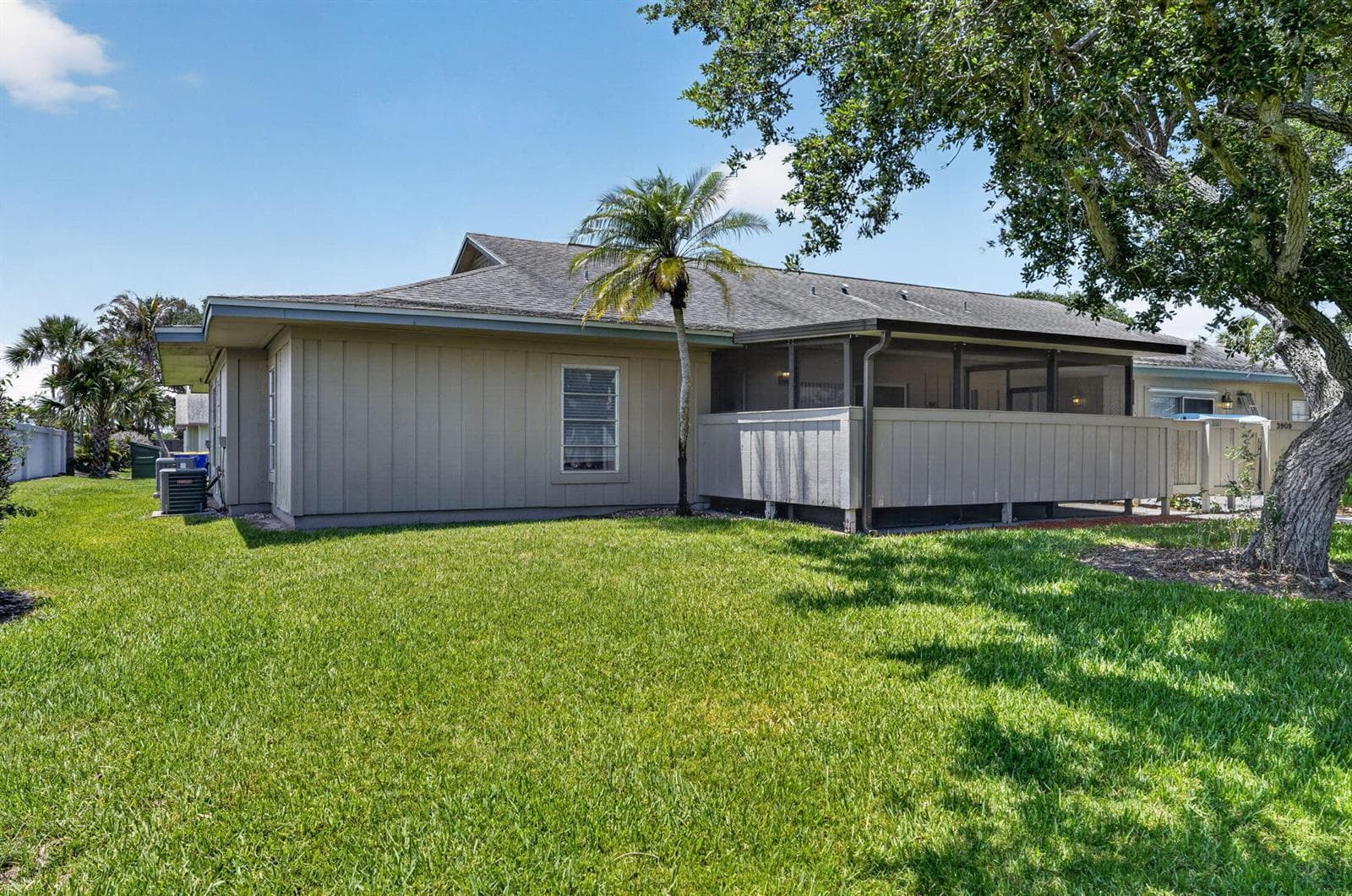 3911 NW Cinnamon Tree Circle, Jensen Beach, FL 34957 photo 3
