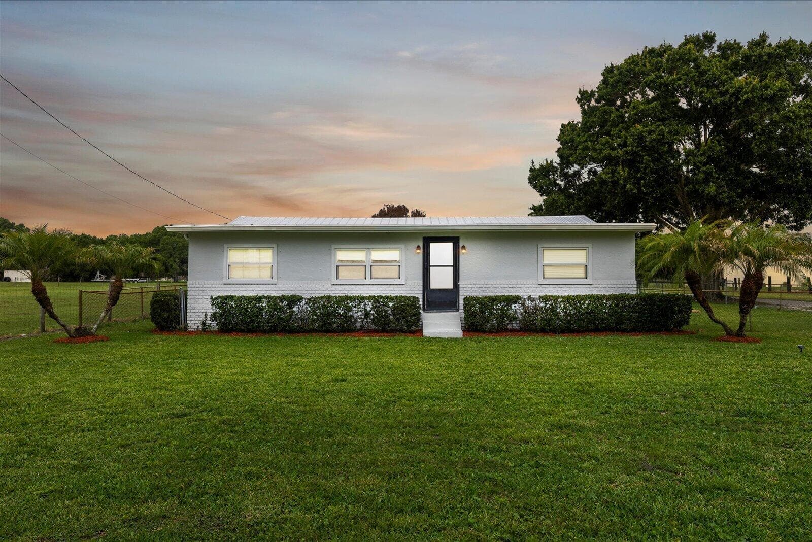 6635 58th Avenue, Vero Beach, FL 32967 photo 2