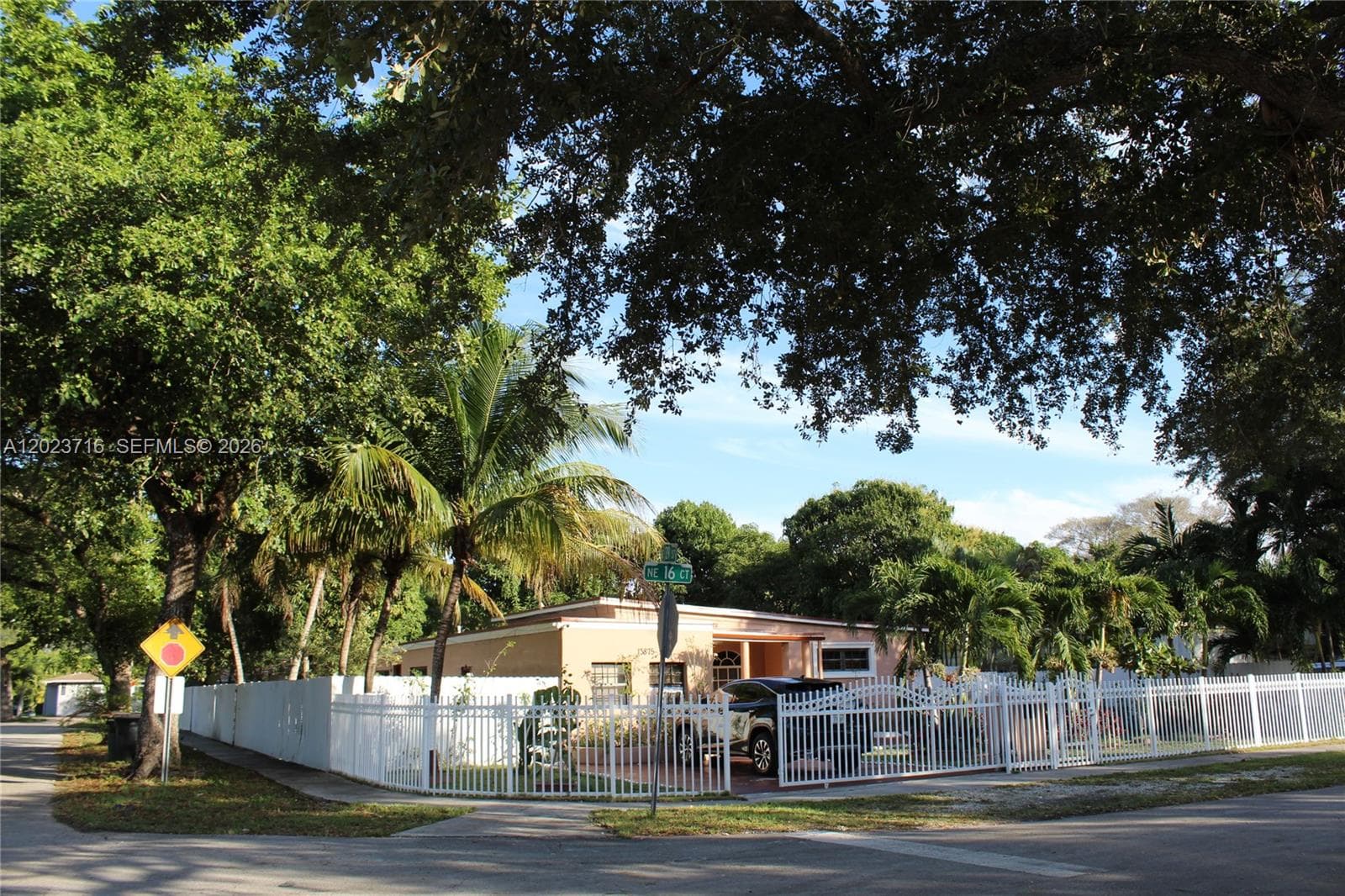 13875 NE 16th Ct, North Miami, FL 33181 photo 2