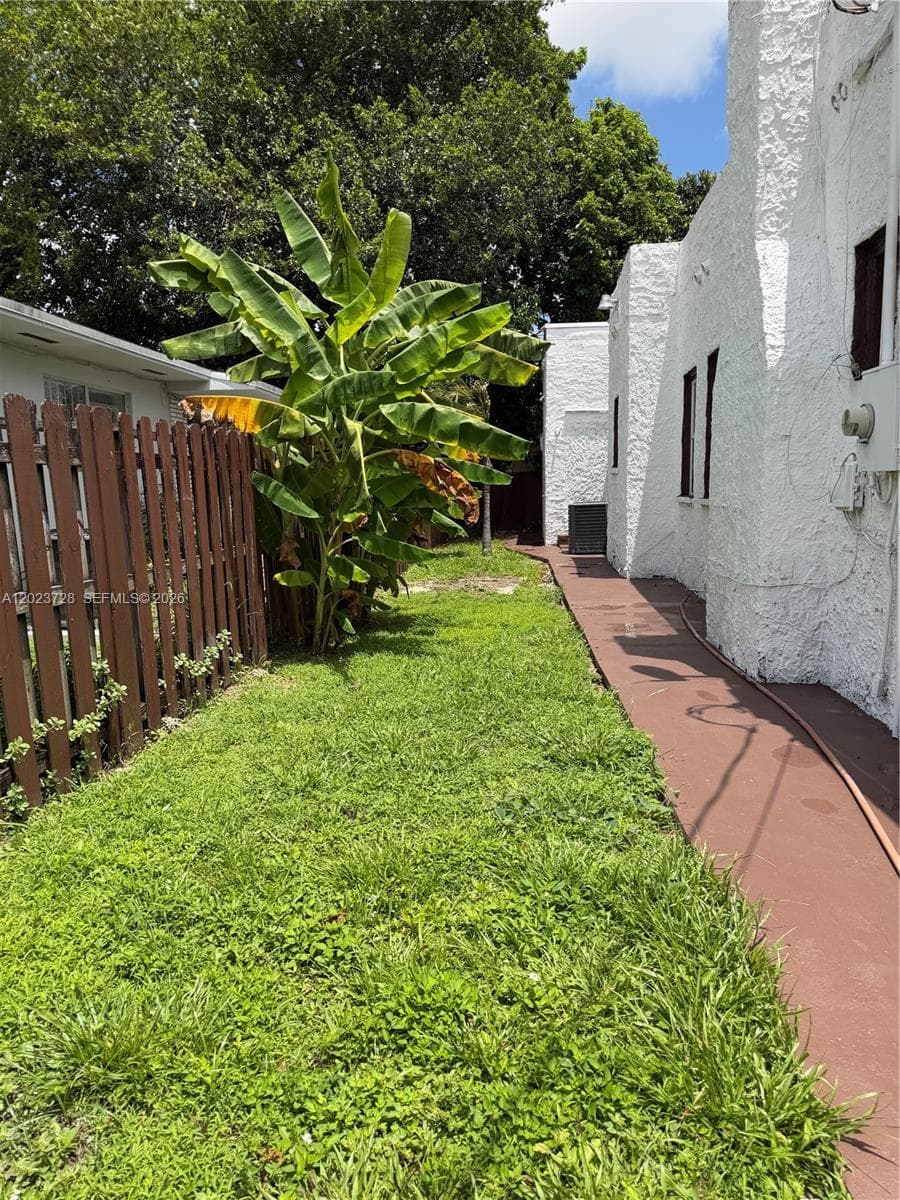 1727 NW 50th St, Miami, FL 33142 photo 5