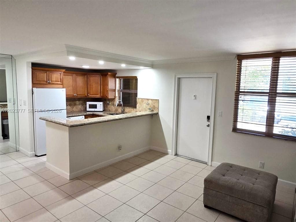 2400 NE 10th St # 104, Pompano Beach, FL 33062 photo 3