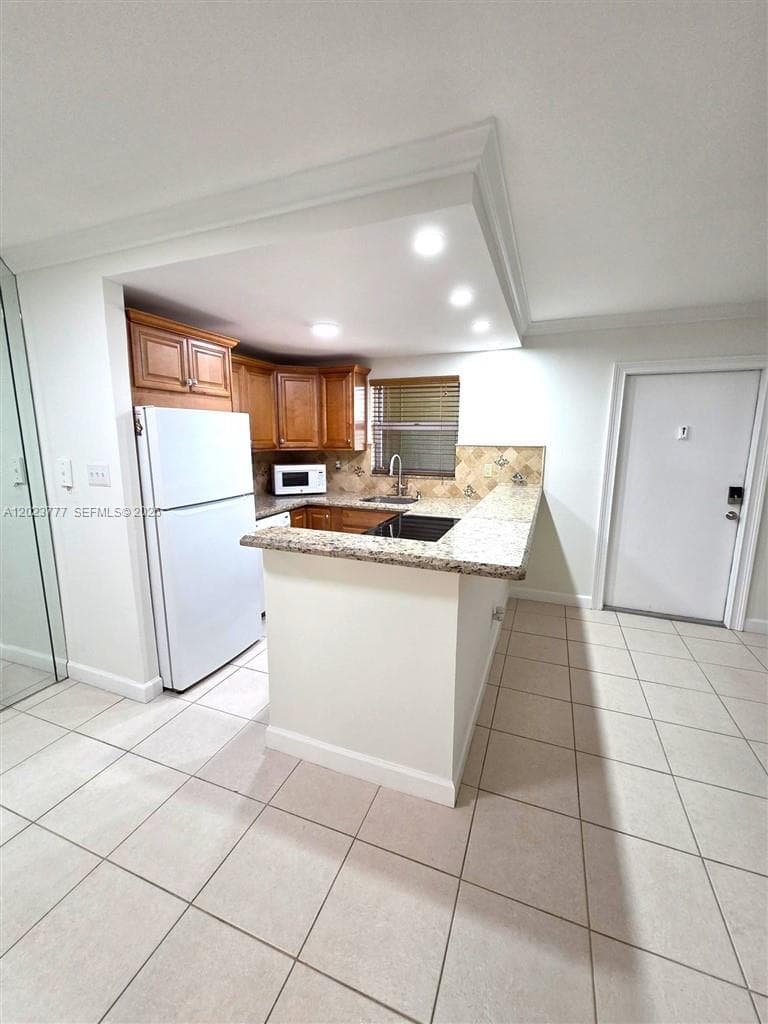 2400 NE 10th St # 104, Pompano Beach, FL 33062 photo 4