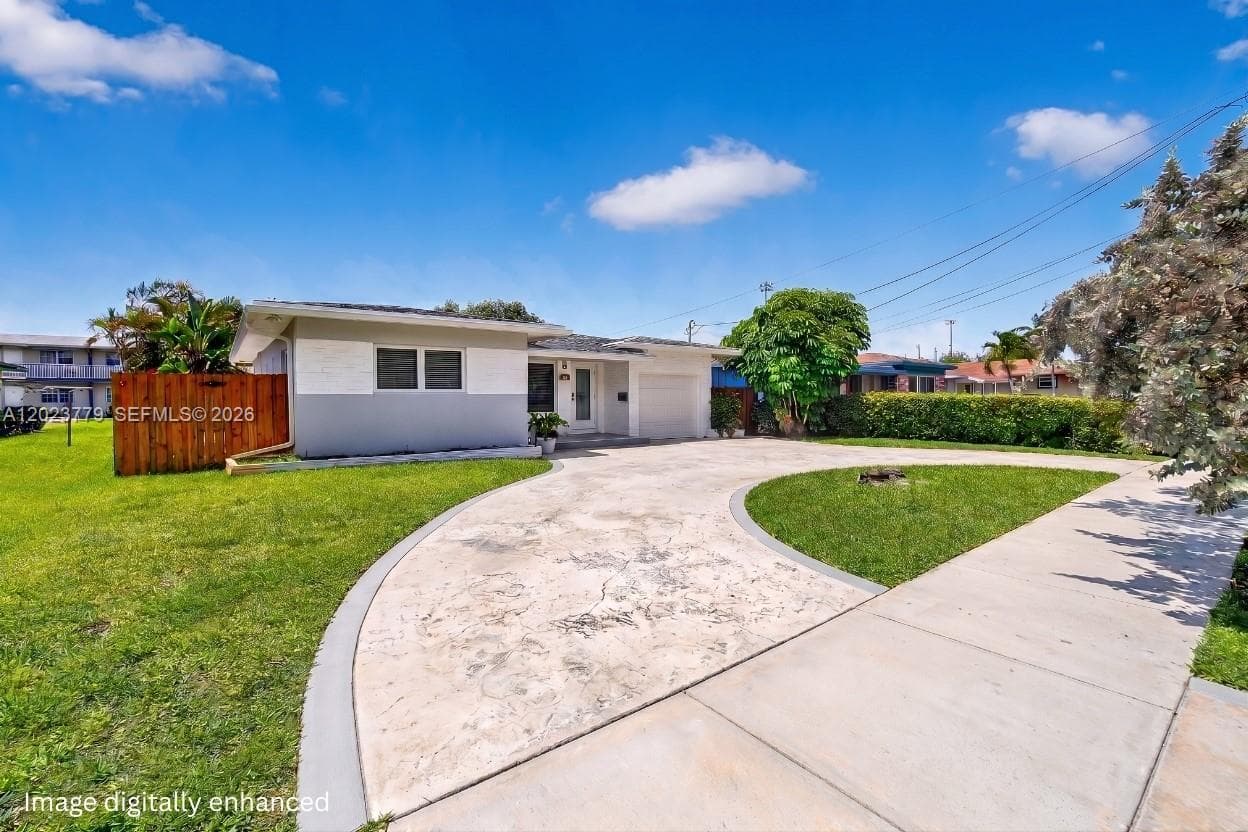 709 NW 9th Ct, Hallandale Beach, FL 33009 photo 2