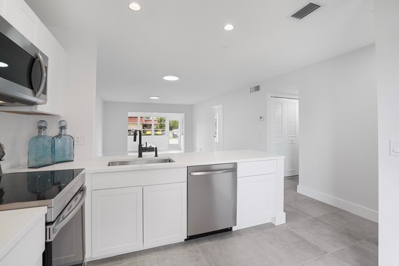 737 Nantucket Circle # B, Lake Worth, FL 33467