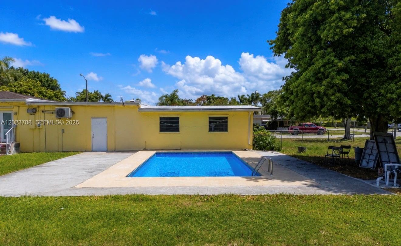 329 NW 13th St, Homestead, FL 33030 photo 3
