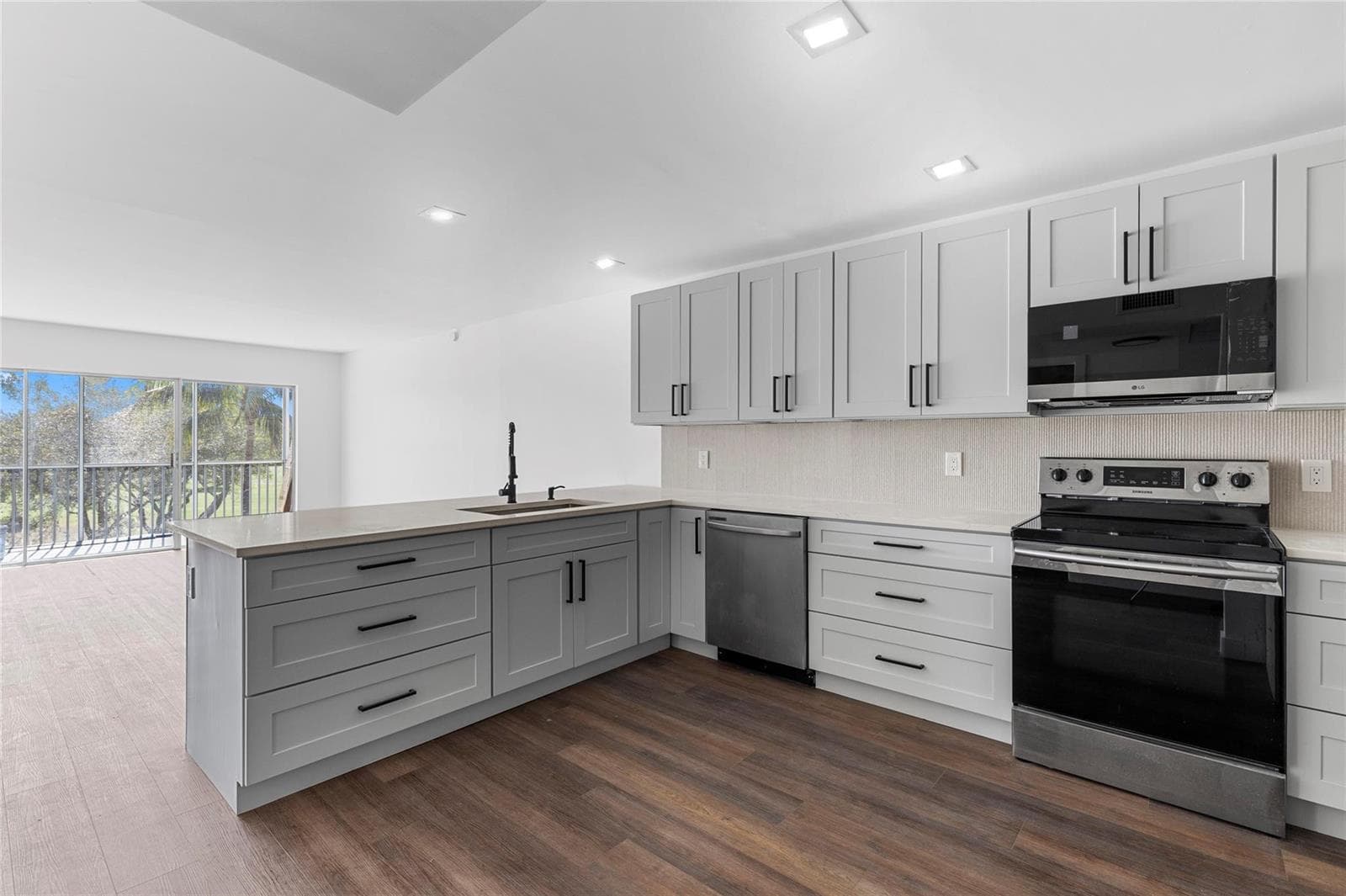 2800 N Palm Aire Drive # 310, Pompano Beach, FL 33069 photo 4
