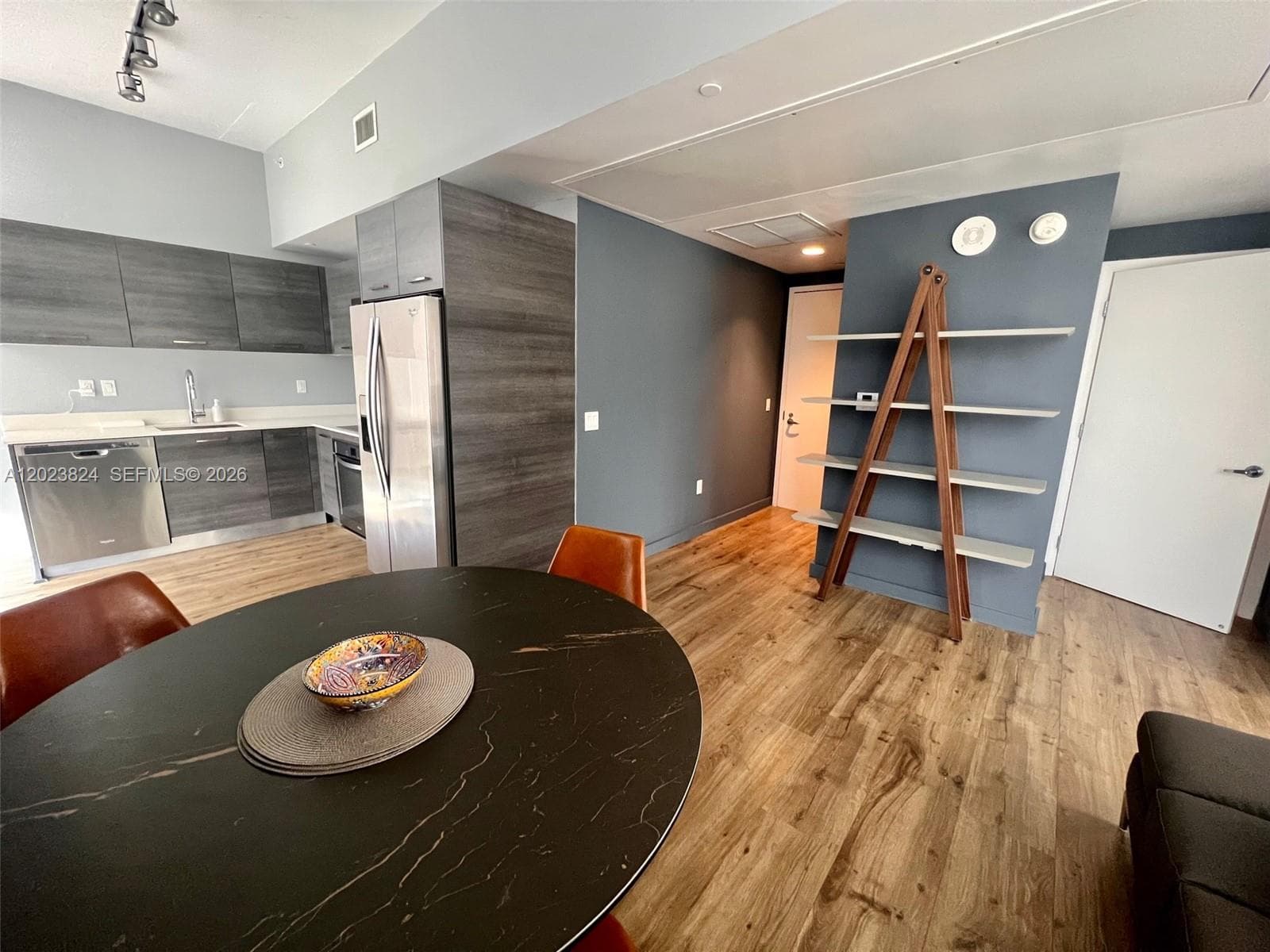 151 SE 1st St # 810, Miami, FL 33131 photo 4