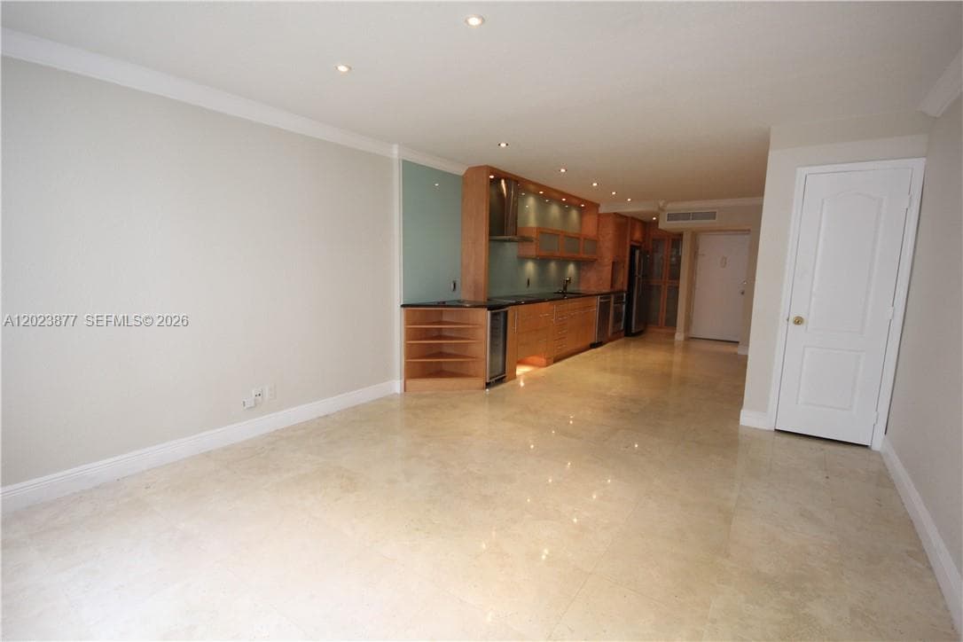 5401 Collins Ave # 339, Miami Beach, FL 33140 photo 3