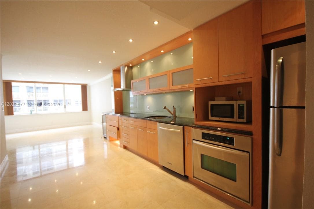 5401 Collins Ave # 339, Miami Beach, FL 33140 photo 5