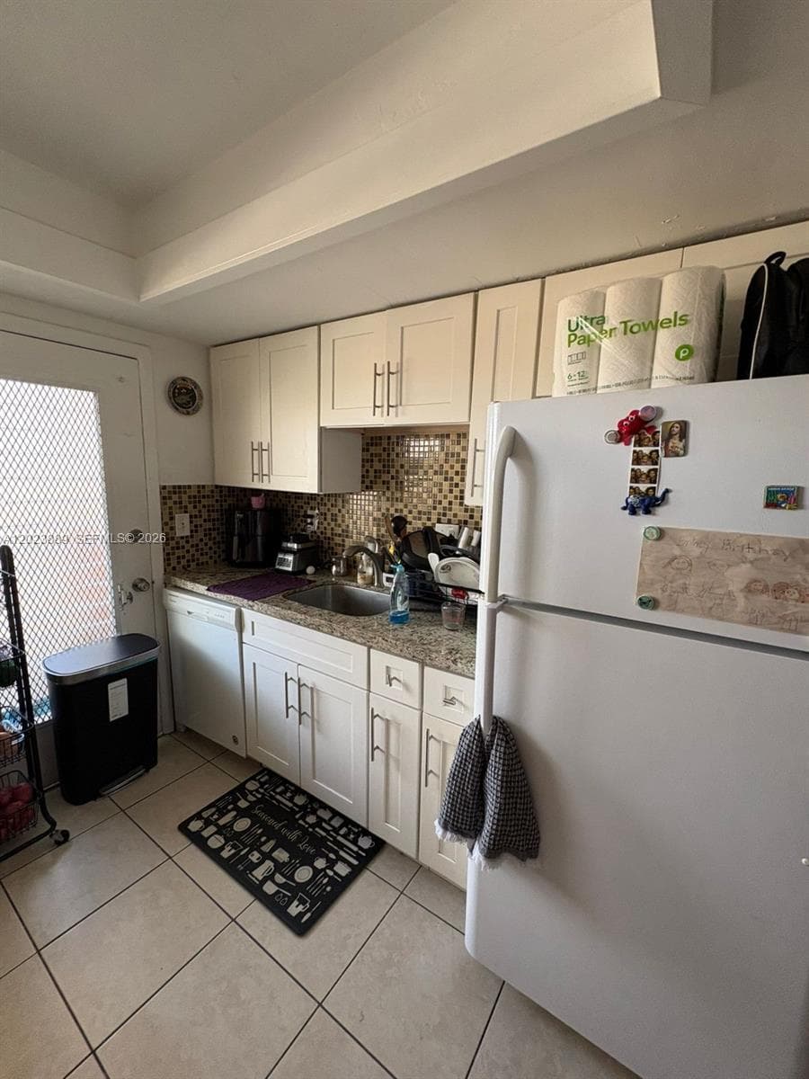 11840 NE 19th Dr # 14, North Miami, FL 33181 photo 3
