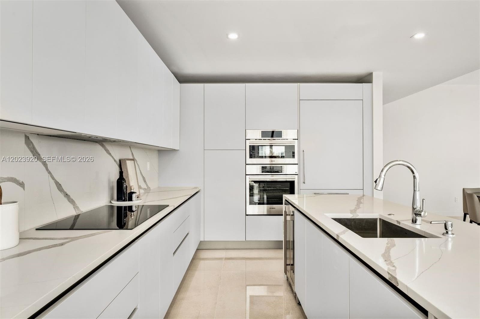 527 Orton Ave # 403, Fort Lauderdale, FL 33304 photo 2