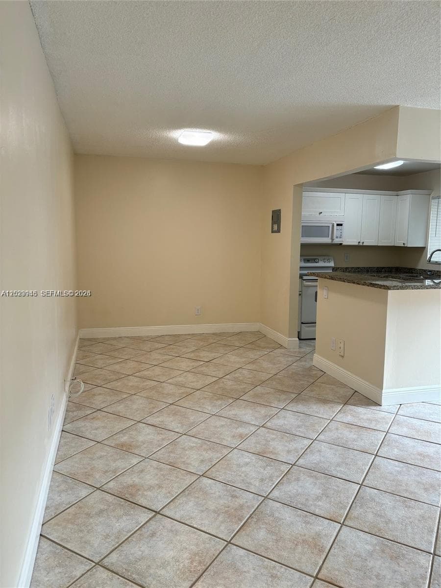 7910 Taft St # 214, Pembroke Pines, FL 33024 photo 5