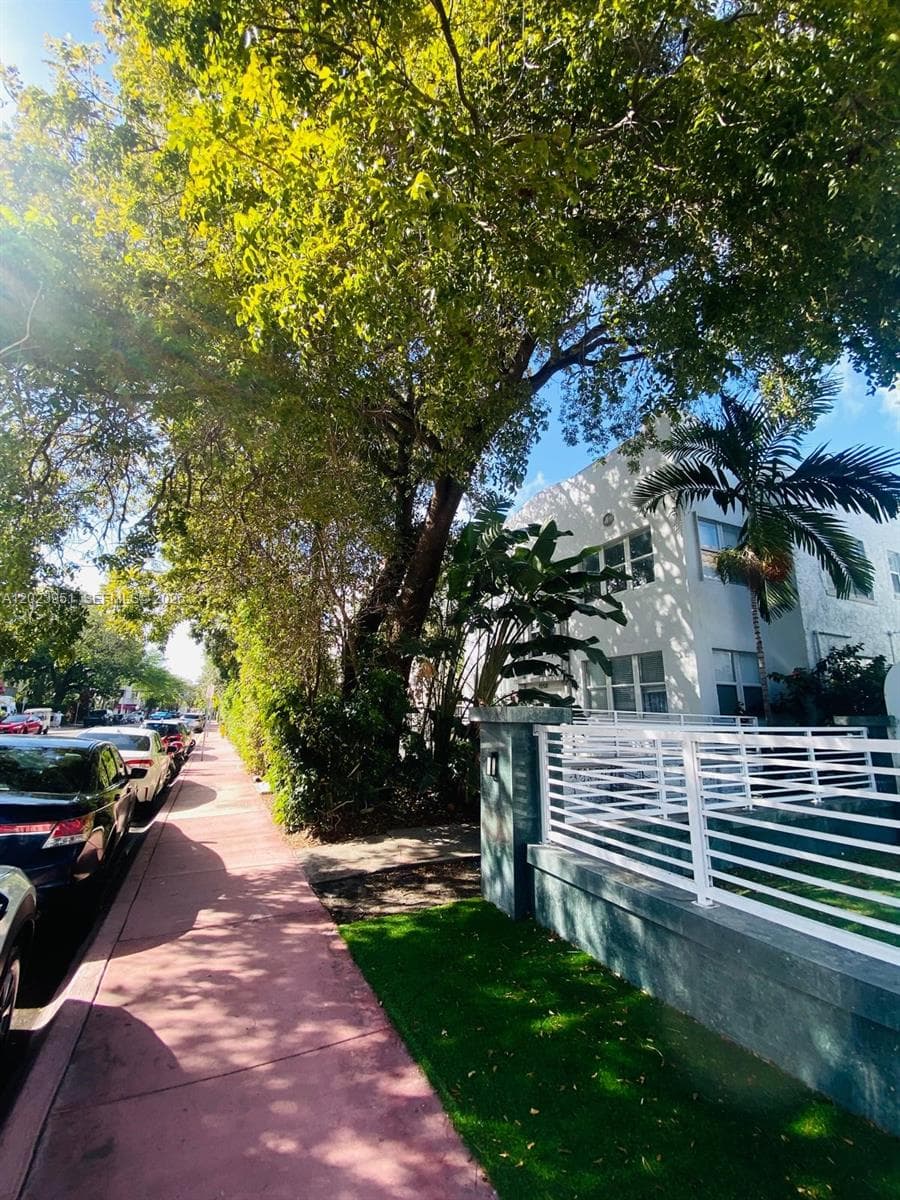 1550 Drexel Ave # 202, Miami Beach, FL 33139 photo 3