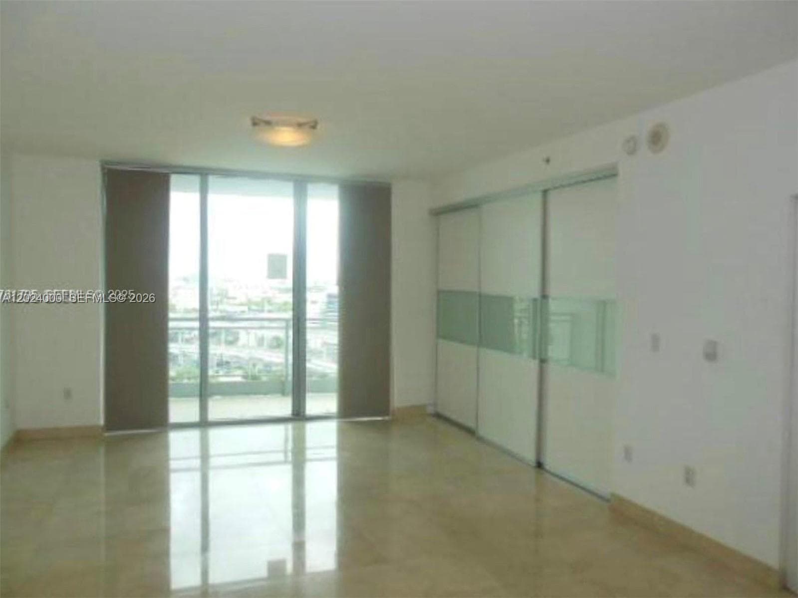 90 SW 3rd St # 1811, Miami, FL 33130 photo 2
