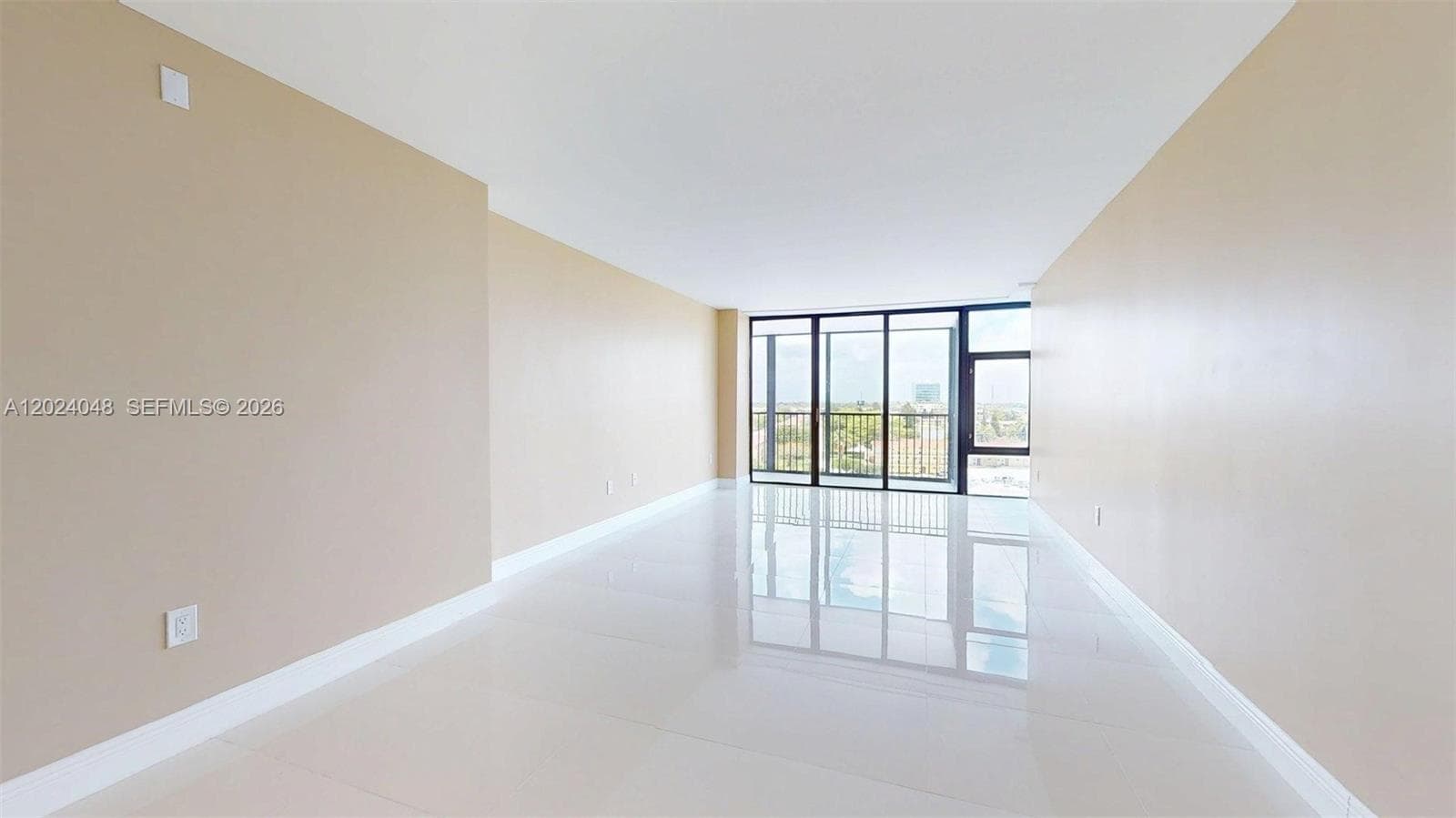 20100 W Country Club Dr # 801, Aventura, FL 33180 photo 3