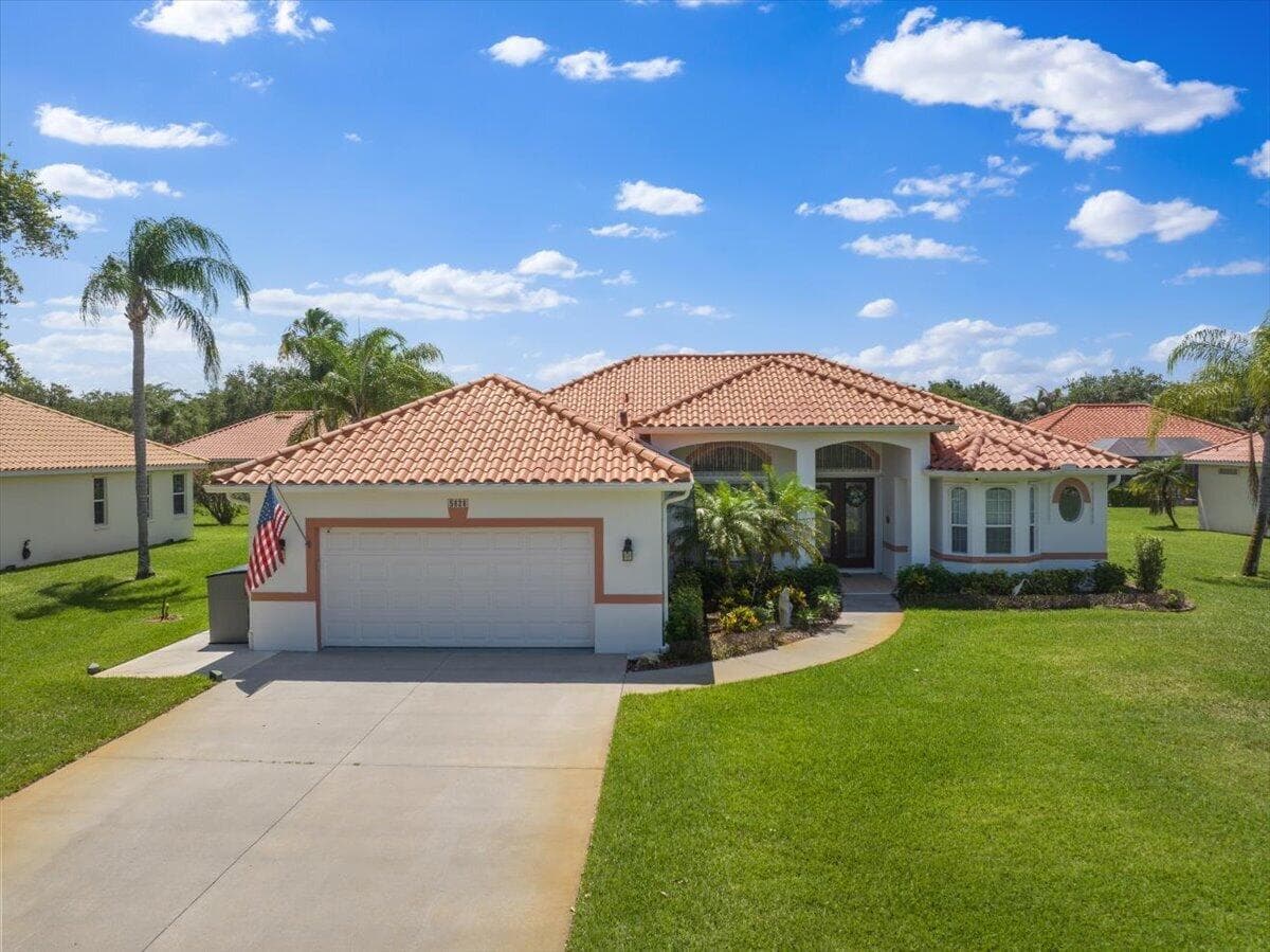 5828 Pine Ridge Circle, Vero Beach, FL 32967 photo 2