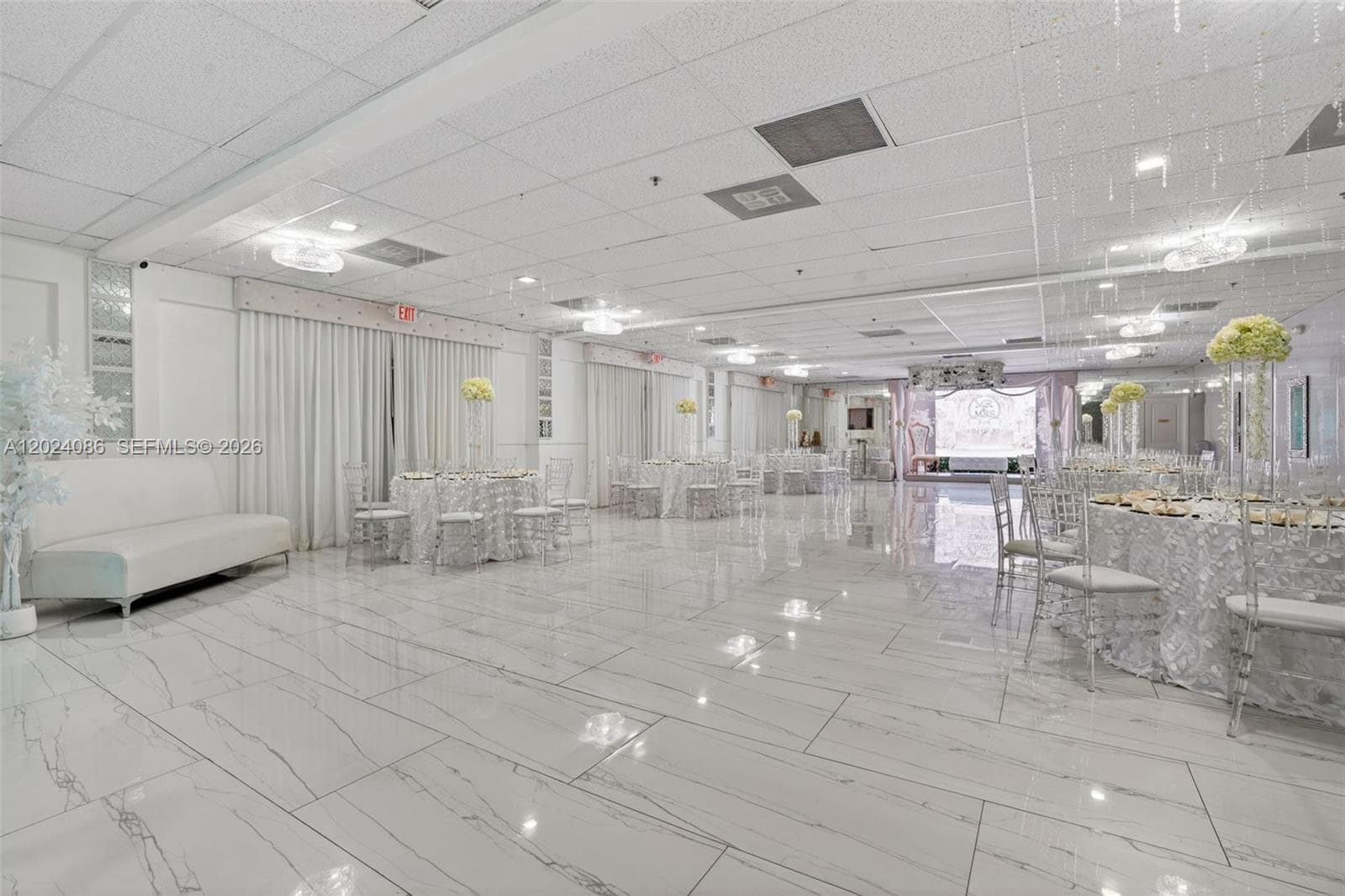 Established Banquet Hall in Cutler Bay, Cutler Bay, FL 33157 photo 2
