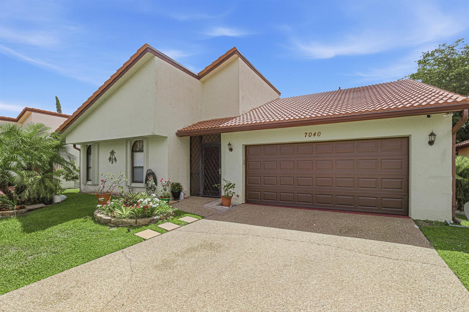 7040 Golf Pointe Circle, Tamarac, FL 33321 photo 4