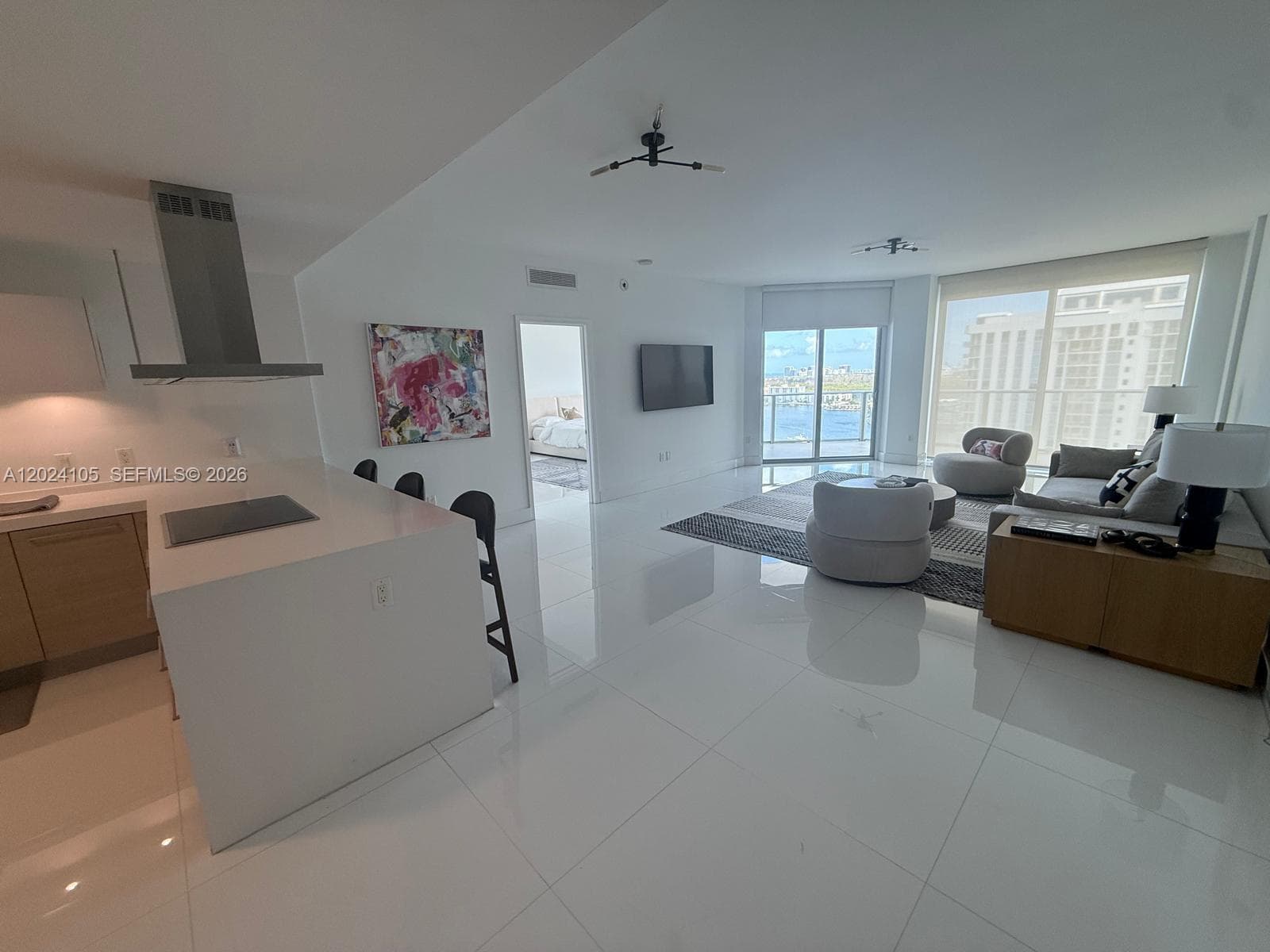 17301 Biscayne Blvd # 2305, North Miami Beach, FL 33160 photo 4