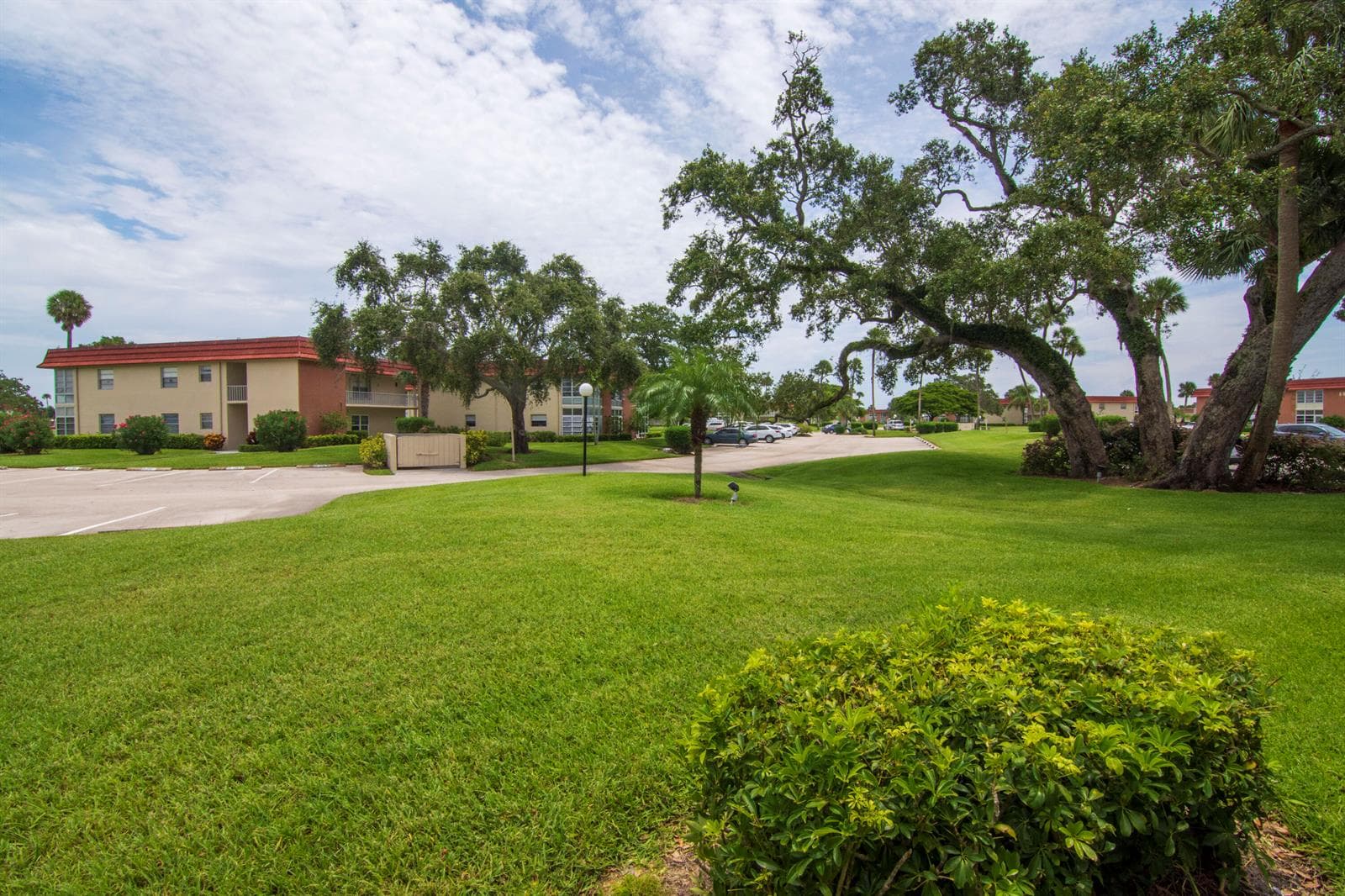 61 Woodland Drive # 106, Vero Beach, FL 32962 photo 2