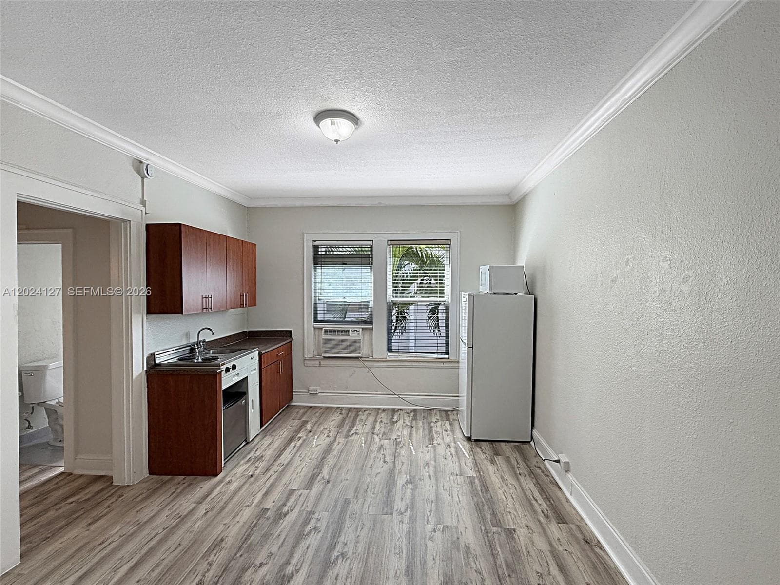 126 Mendoza Ave # 7A, Coral Gables, FL 33134 photo 4