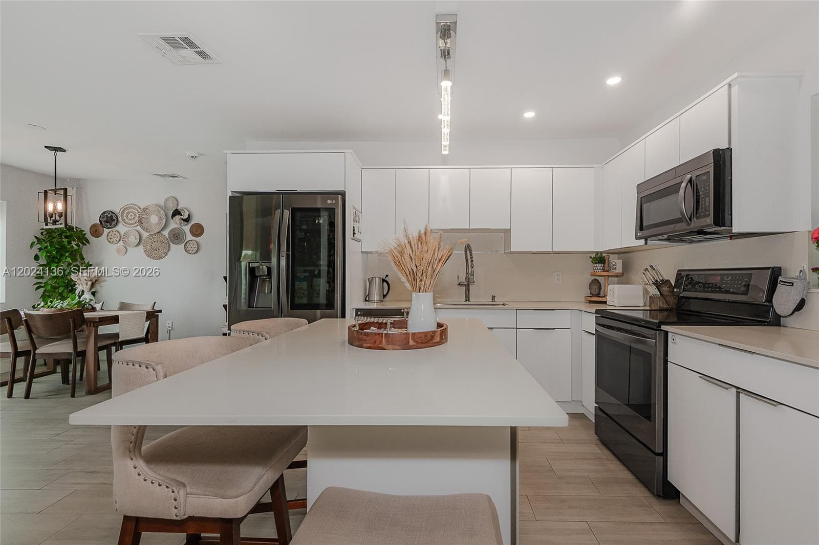 1130 NE 143rd St, North Miami, FL 33161 photo 2