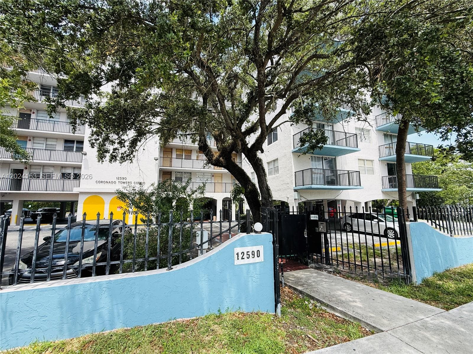 12590 NE 16th Ave # 412, North Miami, FL 33161 photo 2