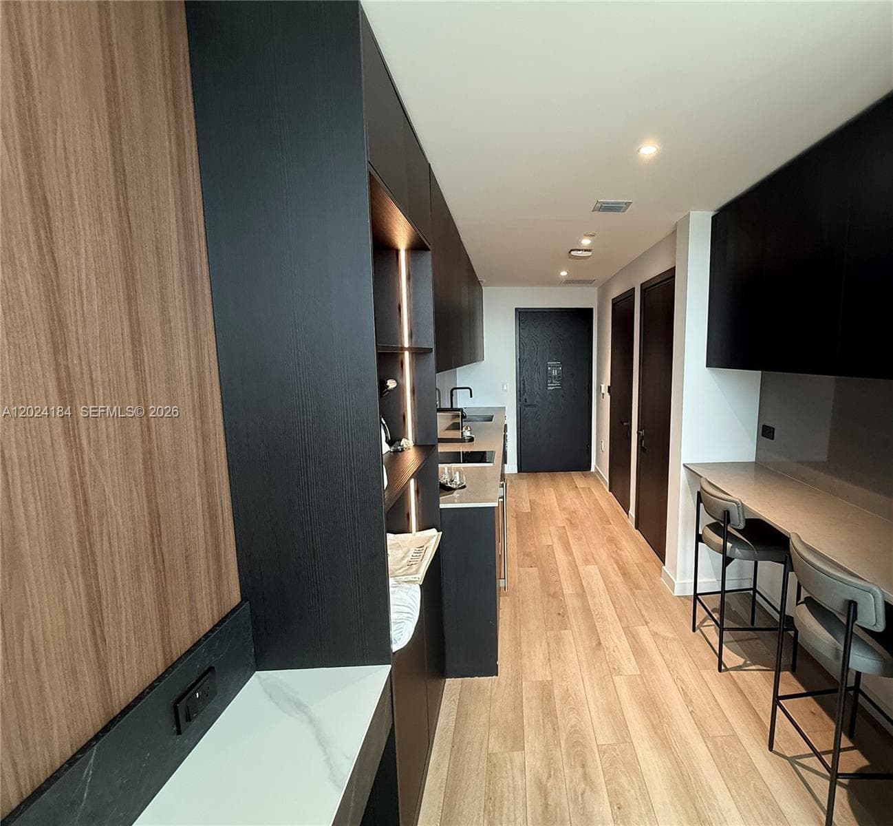 20 NE 11 St # 2601, Miami, FL 33132 photo 5