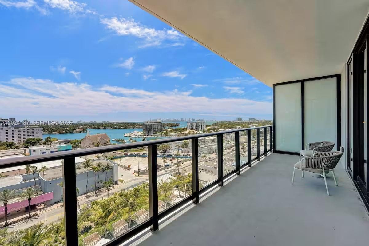 580 72 ST # 1804, Miami Beach, 34553 photo 2
